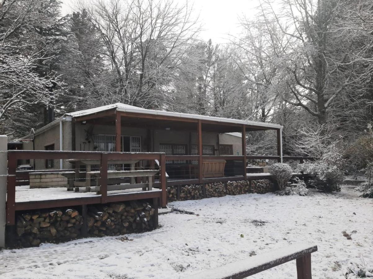 Camroshell Hotel Hogsback Eksteriør billede