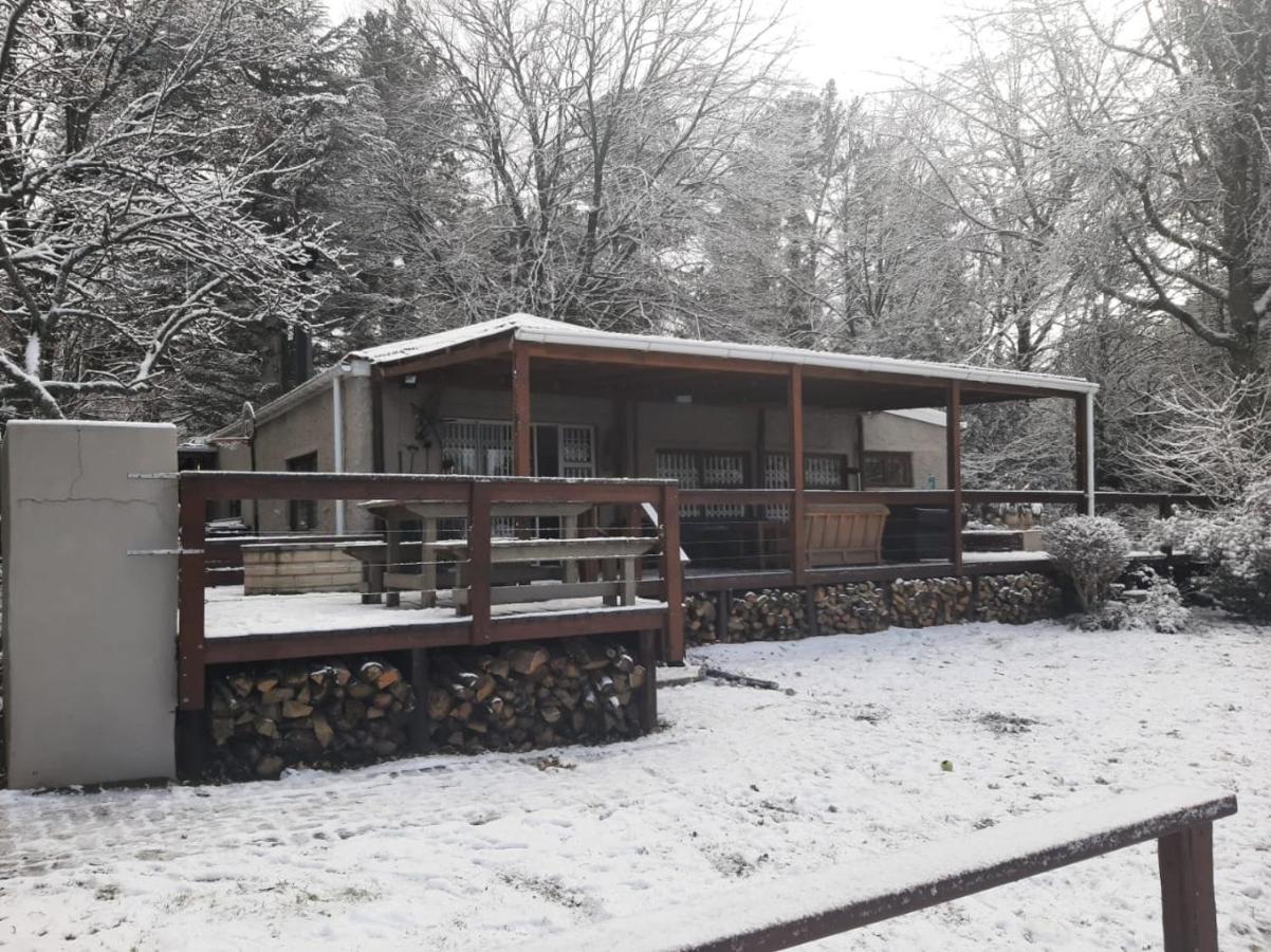 Camroshell Hotel Hogsback Eksteriør billede